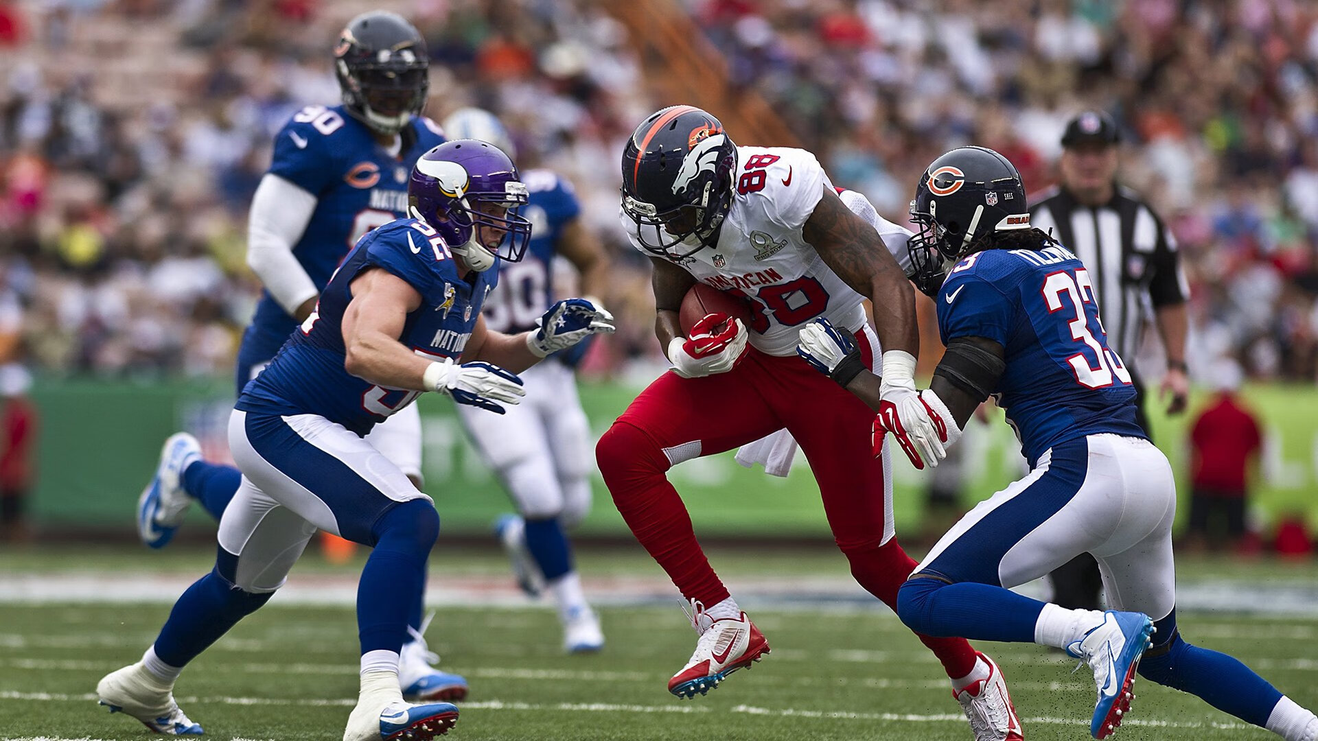 星空体育娱乐-在与雷霆的大战中，他连续多次封堵对手破篮，包括多次阻止“空中飞人”的扣篮！